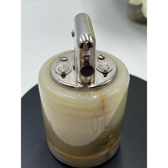 Theron’s Vintage Polished Banded Agate Onyx Chrome Table Lighter Double Claw - Picture 6 of 12